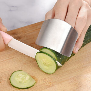 Stainless Steel Vegetable Cutting Hand Guard Practical Kitchen Gadgets Anti-cut Device Multi-purpose Anti-cut Hand Finger Guard